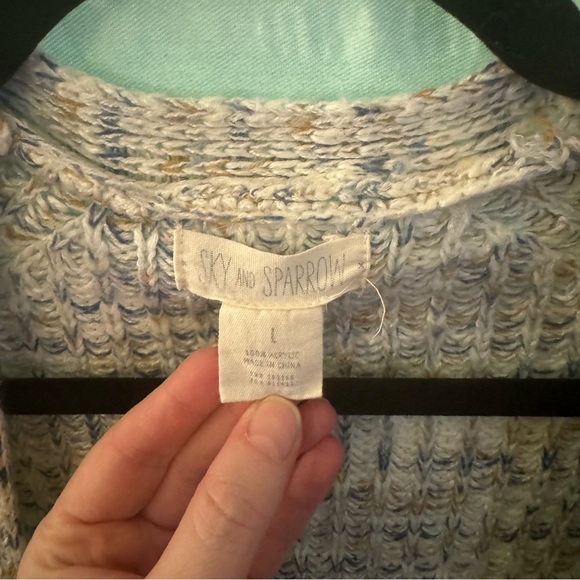 Sky and Sparrow - crocheted - long sleeve cardigan - size Large - Picture 2 of 4